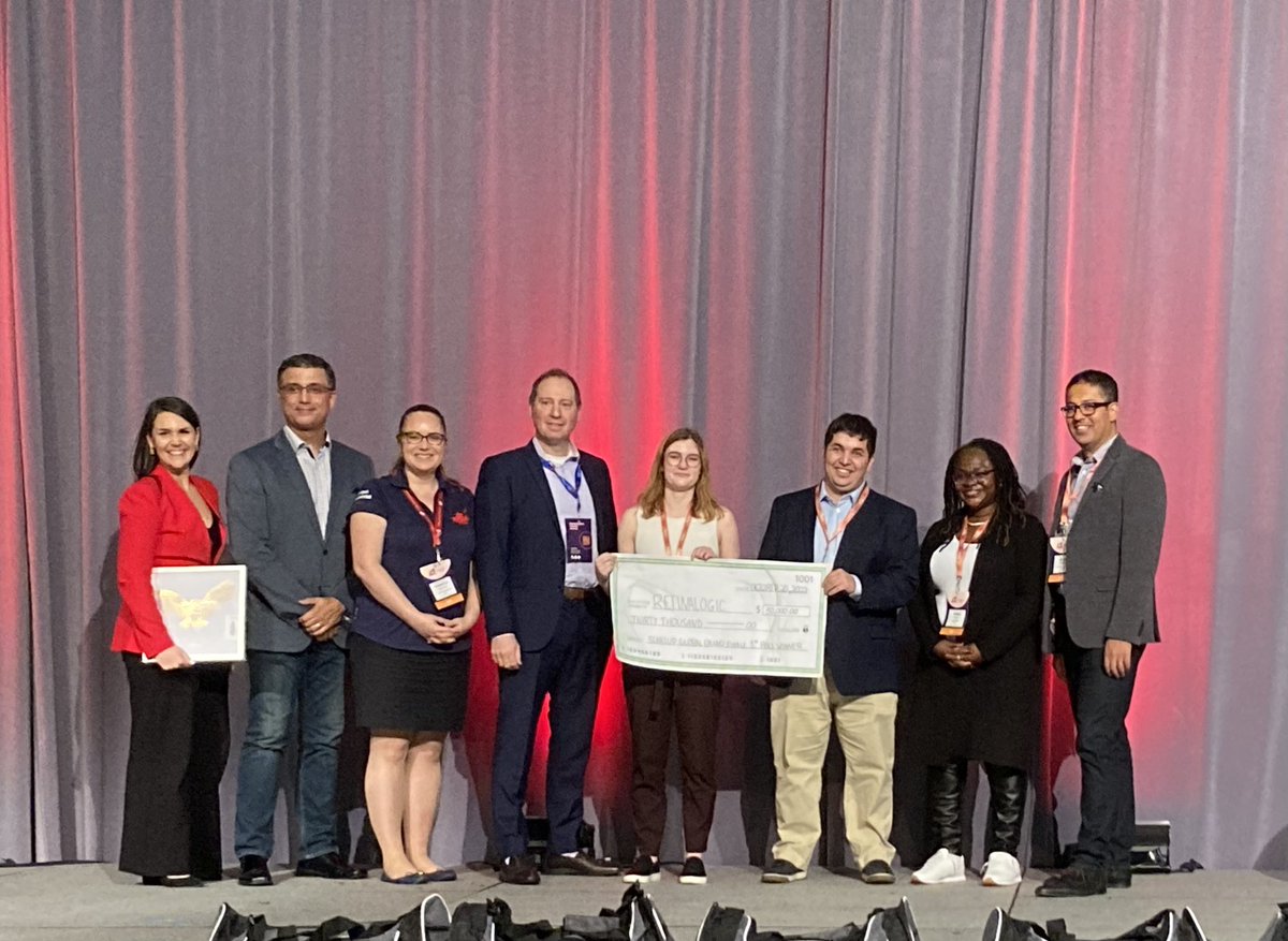 A big congratulations to RetinaLogik the winner of @Startup_Canada’s #StartupGlobalFinale #PitchCompetition! We look forward to assisting you in your global endeavors in the future. 🌎 📢🥇