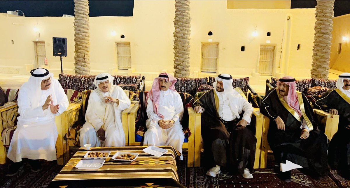 tamimi3035's tweet photo. احتضنت قرية الخبراء التراثية @alkhabravillage مساء اليوم احتفال الشيخ:عبدالرزاق الحمياني  في مجلس حي بئر عثمان بن عفان رضي الله عنه في المدينة المنورة 
وبحضور محافظ رياض الخبراءأ:فهد السلطان 
@EmarahAlQassim #القصيم #الخبراء https://t.co/AfNKbk2wkh