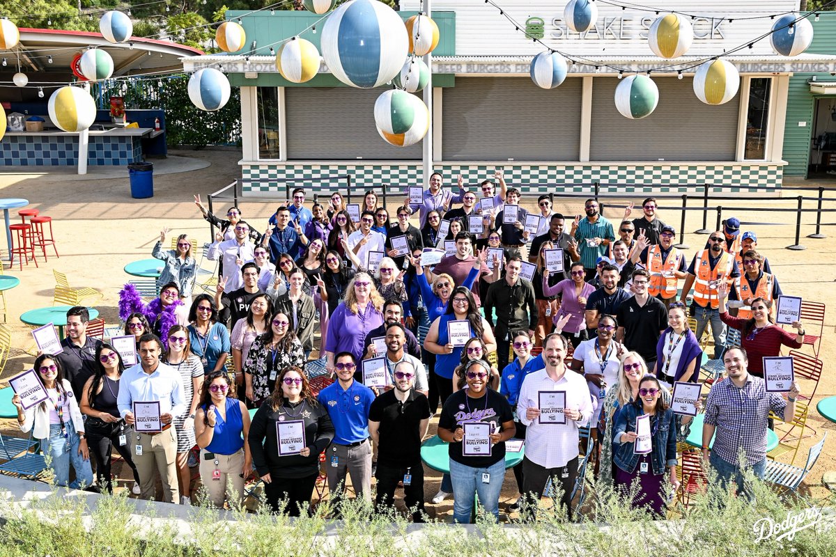 Dodgers's tweet image. The Dodgers are proud to stand in support of LGBTQ youth and take a stand against bullying. #SpiritDay