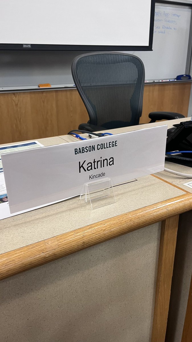 Thank you @babson @CWELBabson for inviting me to speak on the “Modeling the Way” panel for the Women’s Leadership Program today! I had a great time talking about mentorship, mental health and being intentional with your career goals! @MissAmerica