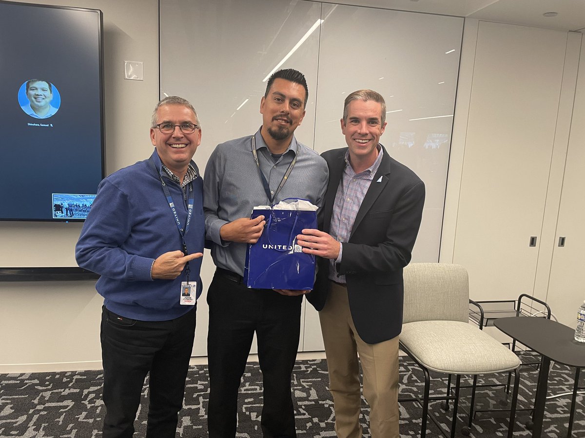 JohnK_UA's tweet photo. Thanks @Juan_M_Munoz for representing the @AOSafetyUAL team so well and supporting the operation and thanks to @jonathangooda for recognizing and nominating Juan to join us at the #FlightPath meeting. #GoodLeadsTheWay @MikeHannaUAL @SK_Sabherwal https://t.co/wdAepKFOov