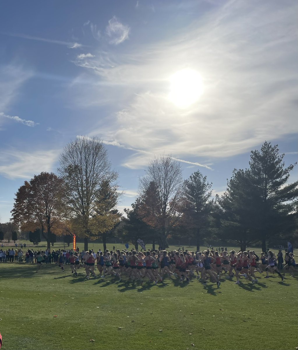 And they’re off! 2A state qualifying XC race in Oelwein has begun. Good luck, runners! @ighsau #IowaGirl