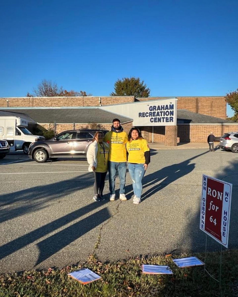 democracync's tweet photo. Drop a like if you saw a #VoteProtector at the polls today! ⬇️ We sure did. 👀
Our Vote Protectors are out, about, and prepared to help with any Early Voting issues or questions that you may have. — Just look for their bright yellow shirts! 🙌 #WeVote #NCPol https://t.co/9qwkF2gOu2