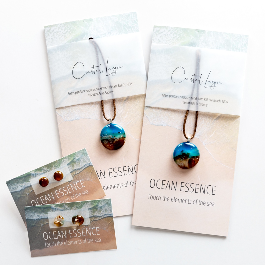 The perfect gift / gift set to remember beautiful times spent at the coast. The fused glass pendants and stud earrings resemble the beach through the seasons and contain grains of genuine beach sand.

#natureinspired  #natureinspiresme #oceanessence #takeapieceofthebeachwithyou