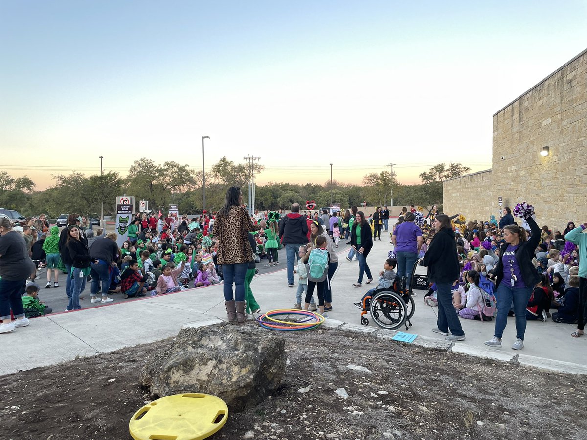 Veronica Castillo, M.Ed. (@ssvero_castillo) on Twitter photo 5 dens, 1 pack! What an experience GRES has made in building community & character & I was able to witness this today! Not to mention led CTCs with EB talk! Loved today! @GREScoaches 5 dens, 1 pack! What an experience GRES has made in building community & character & I was able to witness this today! Not to mention led CTCs with EB talk! Loved today! @GREScoaches