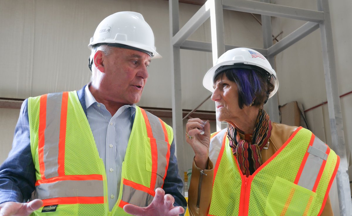 rosadelauro's tweet photo. For waste glass processing, we need a focus in technology that creates stronger, longer lasting concrete while reducing carbon dioxide emissions generated in production.  We're building a path toward a carbon-free future https://t.co/cOUn4T9DWA