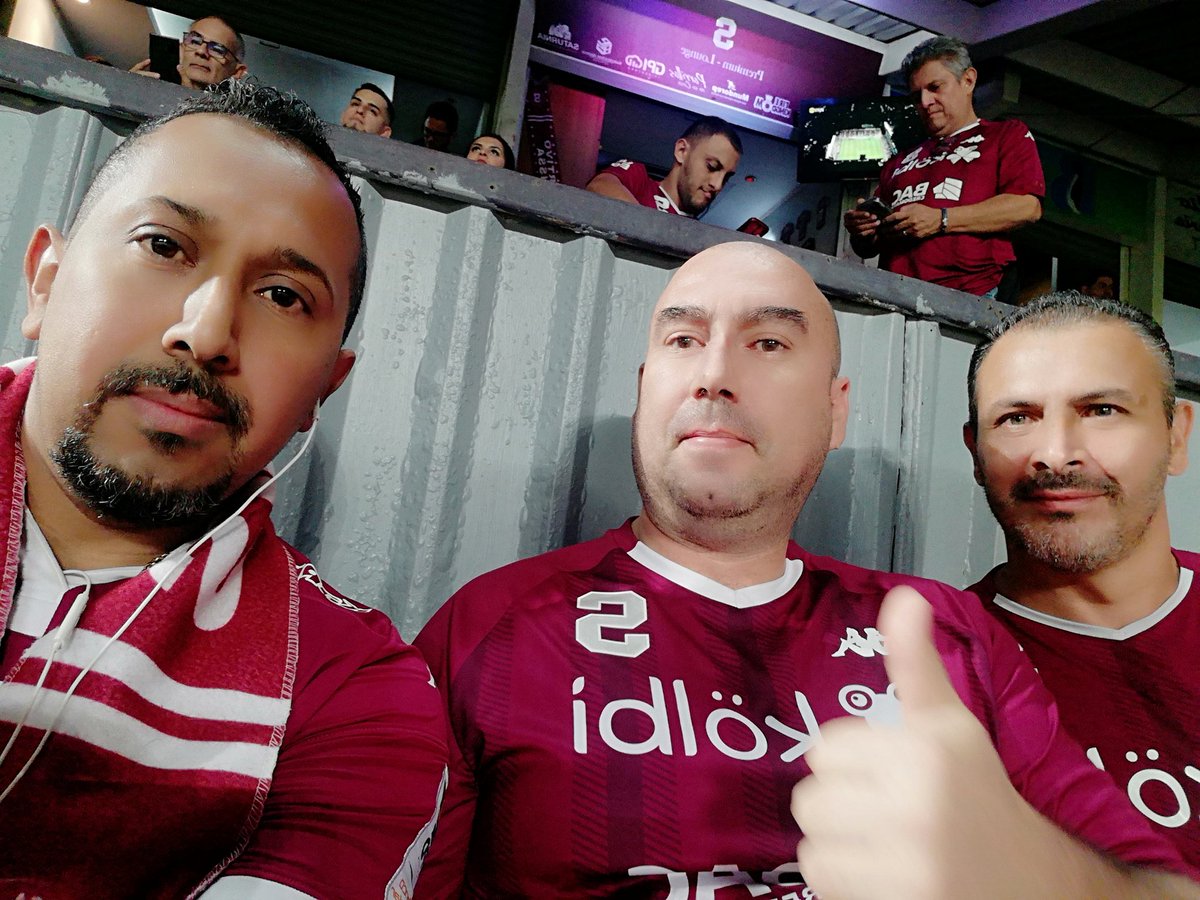 Ronrodry's tweet photo. Acá estuvimos ADN MORADO apoyando al equipo.💪👍 https://t.co/gOFcotrDEG