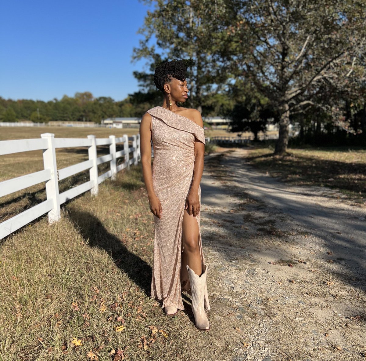 theblackcowgirl's tweet photo. COUNTRY GIRL MAKING A DIFFERENCE IN THE WORLD!!!! 

Okay yall, I’m off to the gala event where myself and 6 others are being inducted into the Wake County Public School System HALL OF FAME! @wakeedpa 

Had to represent with the cowgirl boots! https://t.co/C0y66Ki9sZ