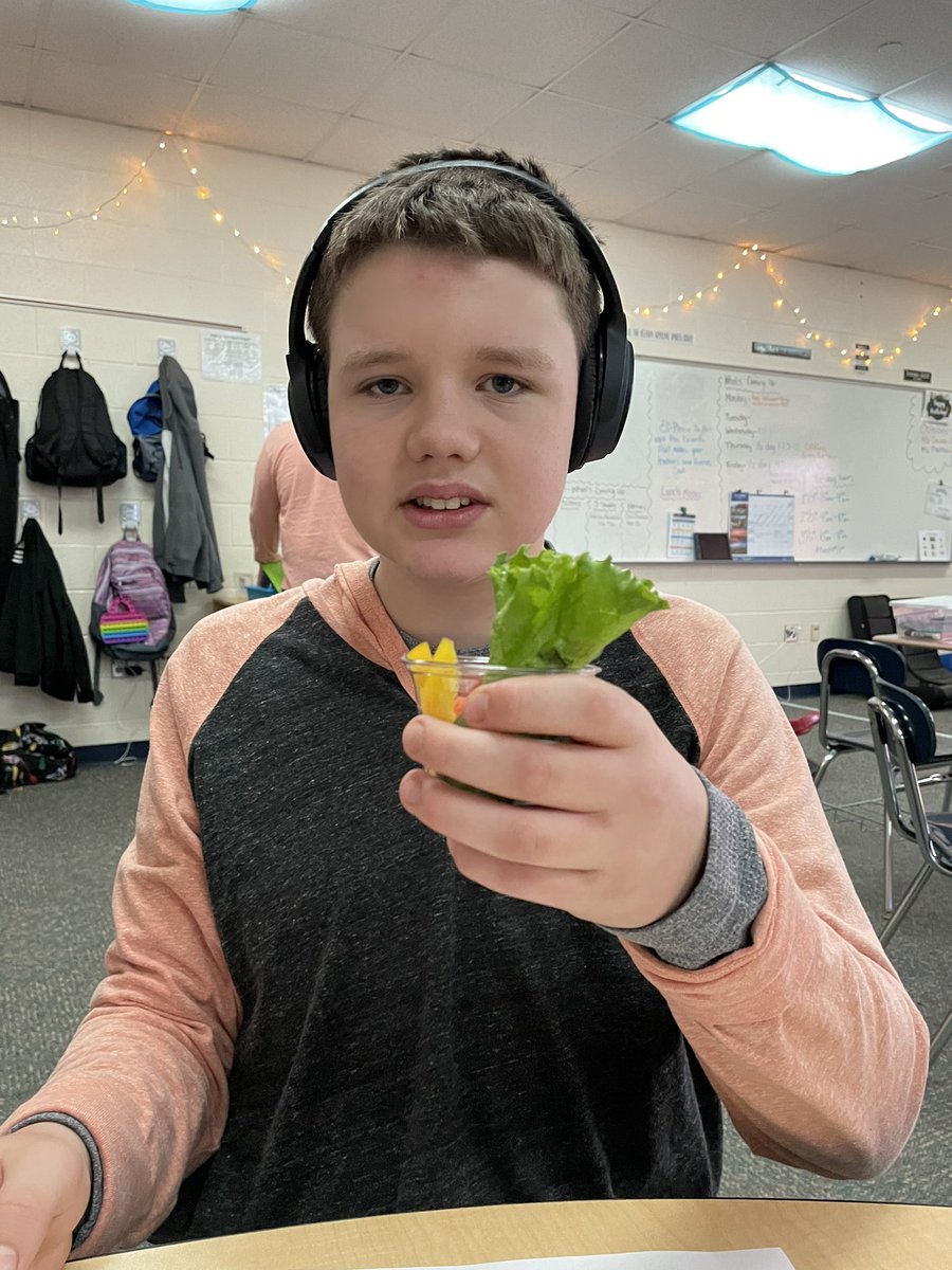 MrsStOnge's tweet photo. Cooking for our classroom with extras to share with teachers for PT Conferences day 2! #teachlovecoffee #HealthyEating #tryingnewfoods #n2yrecipe #lifeskills #cookingintheclassroom https://t.co/MjAD1UBbWM