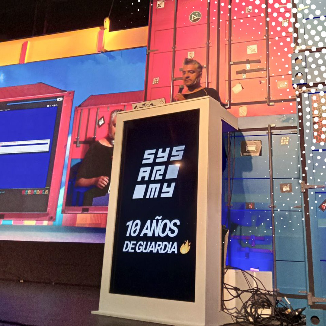 gcooplibre's tweet photo. 🤓Ahora @nerdearla Osiris Gomez socie de #gcoop cuenta Cómo migrar 6300 equipos a GNU/Linux usando Ansible y AWX
#gcoop #sotfwarelibre #transformamoslossistemas #FACTTIC https://t.co/KC3e68QfH9
