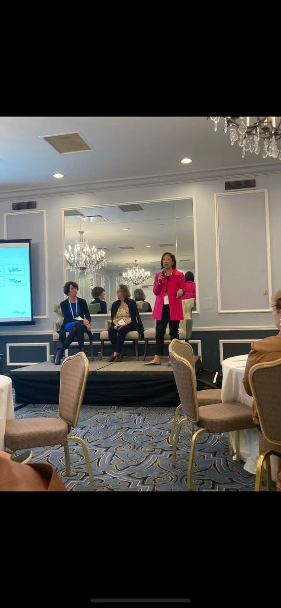4SharedInsight's tweet photo. “Going Beyond #Listening: Putting Learning into Action”
@MelindaTuan with @Sobrato_org &amp; J&amp;M Goldman Foundation
#NCFPForum2022 @familygiving 
#feedback #Listening4Equity #foundations #philanthropy https://t.co/UeX7of8F6L