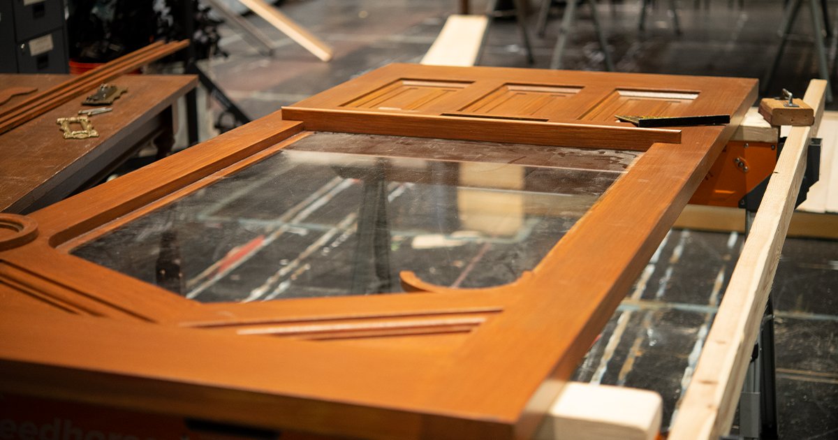 Delaware_REP's tweet photo. Load-In continues! As the Scenic Dept gets this door ready on stage, the rest of us prepare to welcome our audience for #ArsenicAndOldLace - performing Nov. 3 - 20. https://t.co/x4V0sslE0Z
#WeAreTheREP #DelawareREP #Theatre #TheatreLife #Udel #ShopLife #BackStage #ProcessShot https://t.co/AuYsnccQ8J