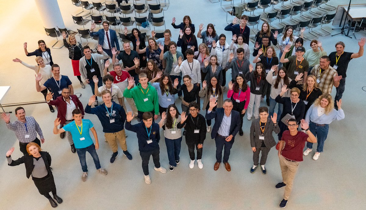 DSL student reps (SV) attended workshop in Berlin with peers from 15 #germanschoolsabroad. Networking &amp; exchange about active student participation and fostering democratic school culture. Students returned inspired and with plans for new projects. Photo: Dirk Enters / ZfA