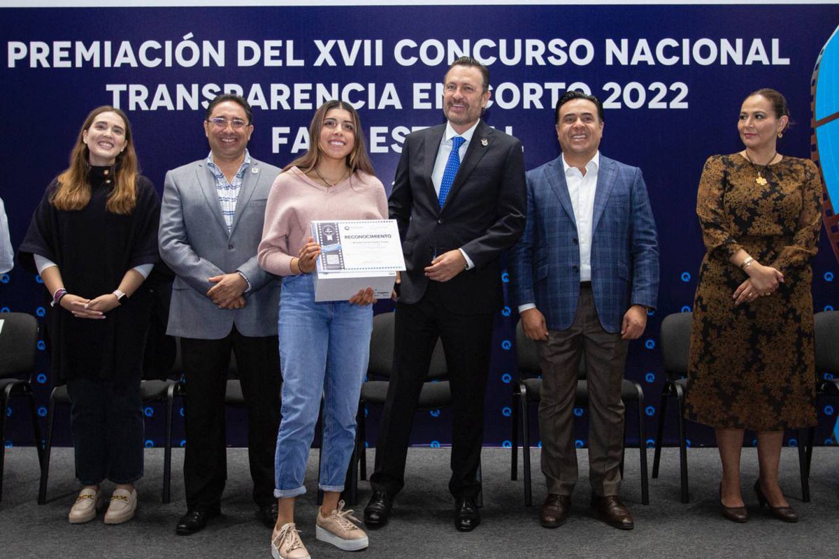 gobqro's tweet photo. ¡Muchas felicidades a las y los ganadores! Realizamos la premiación de la etapa estatal de los cortometrajes participantes en el XVII Concurso Nacional de Transparencia en Corto 2022. Vamos #JuntosAdelante por Querétaro, para llevarlo al siguiente nivel. https://t.co/a9s3jMyyIR