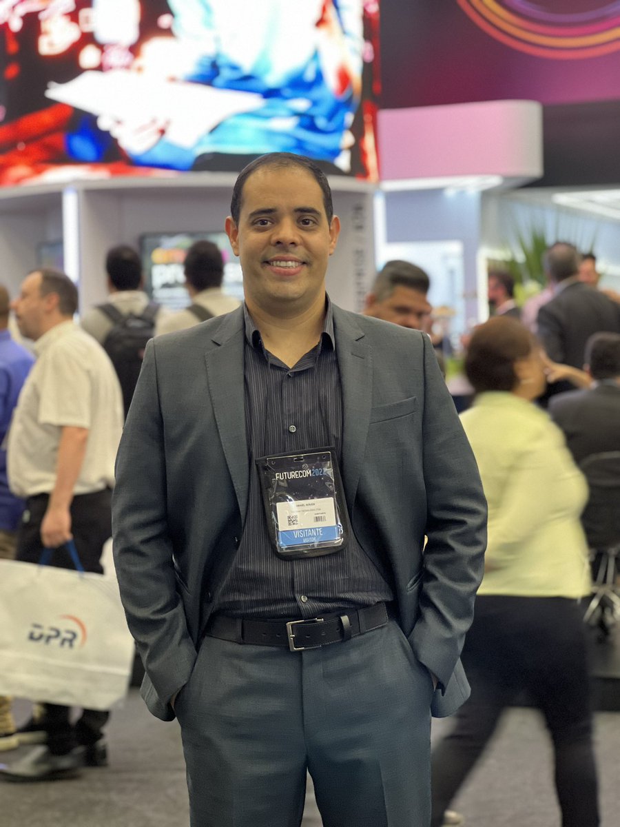 tectaah's tweet photo. Último dia da #futurecom2022 o maior evento de tecnologia e telecomunicações da América Latina. 

Muito feliz de ter feito parte deste momento histórico, avanço do 5G em múltiplas áreas e planejamento do 6G. 

O futuro já chegou. https://t.co/OvpEIVWvvK
