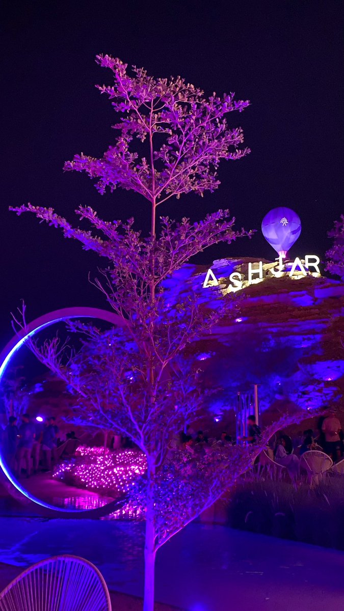bader_ot11's tweet photo. أصنع اللحظات الجميلة لا تنتظرها 💜 https://t.co/KfI03rRZ0O