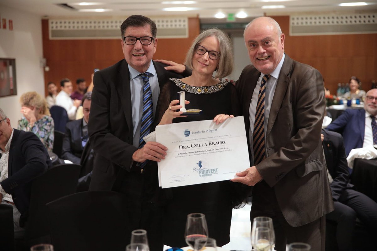 El Sr. Ramon Massaguer, Patró Delegat i Director General de la Fundació #Puigvert lliura el Premi  Josep Maria Pomerol Serra a la Presidenta de l’European Andrology Academy (EAA) Dra. Csilla Krausz en reconeixement a les seves contribucions en l’àmbit de l’especialitat.