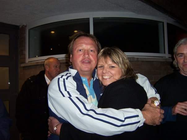 AmandaL42's tweet photo. @markking Happy birthday Mark. My favourite bassist.  I hope you have had a lovely day. x https://t.co/AzhRi6whYI