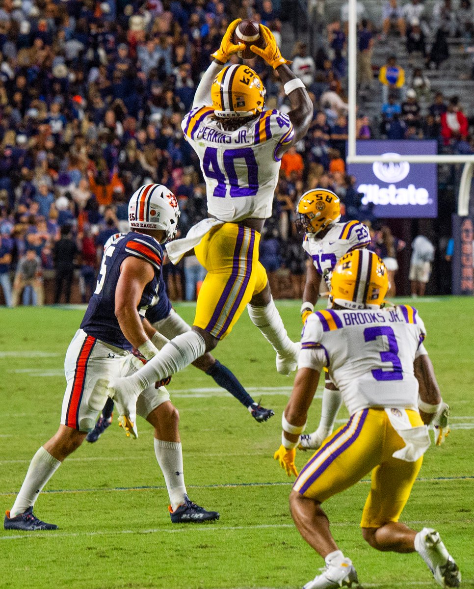 LSU linebacker Harold Perkins has proven he can hang with SEC talent as a true freshman, but how will he be utilized against Ole Miss? Can BJ Ojulari continue his All-American campaign this weekend? More on what to expect from the two. #LSU Read: si.com/college/lsu/fo…