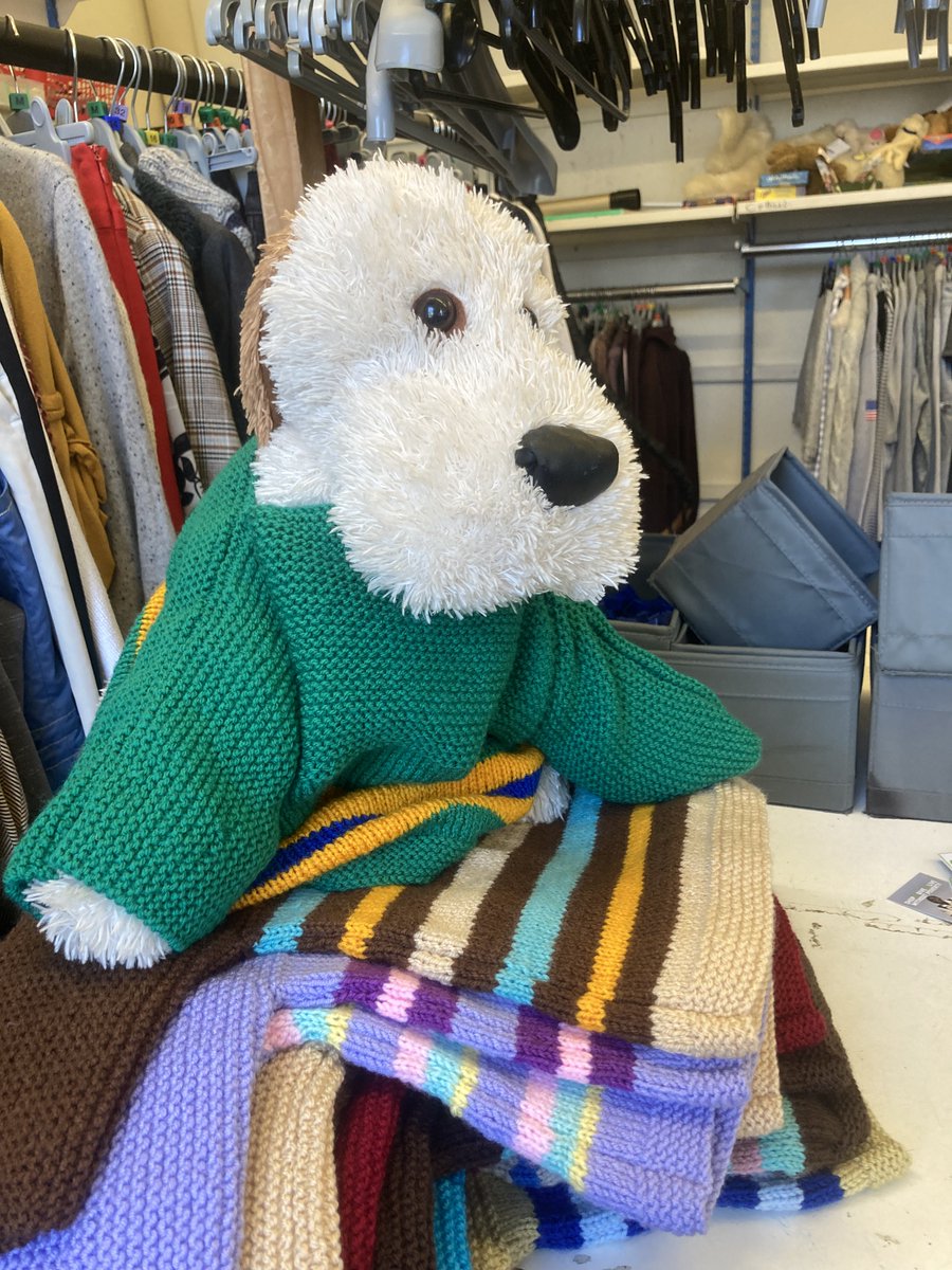 THANK YOU so much! to the generous donor who dropped off a bag of hand-knitted children's jumpers  They are just fab!  looks like the perfect Christmas pressie for a little one in the family. #foundinoxfam #mutleyplain #giftaid
