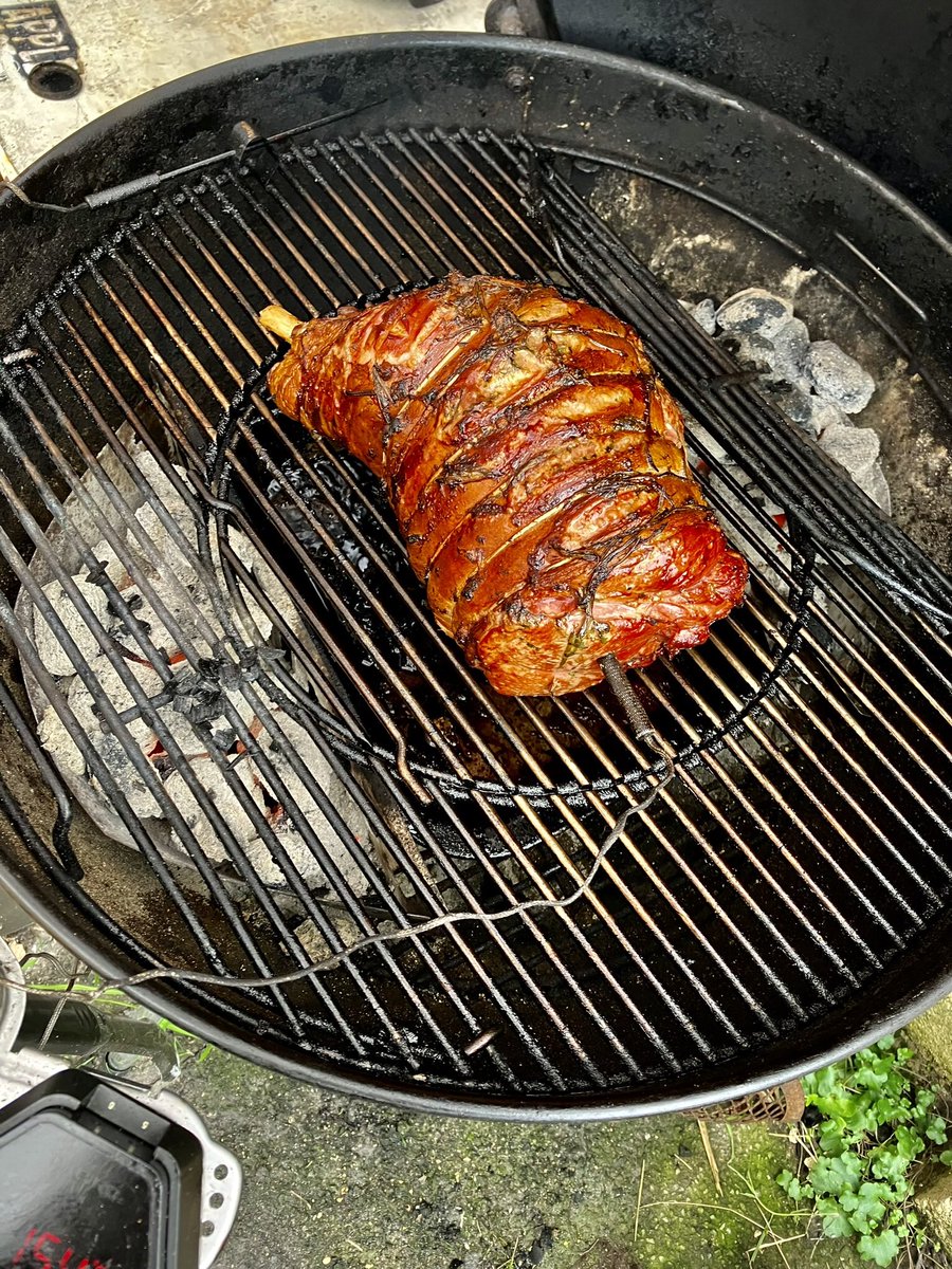 tantrictrevbbq's tweet photo. I just went over 2k followers. Thank you each and everyone. #bbq #fastgriwingtrend #cheaperthangas #weberkettle #cookoutdoors #keepthefaith #loveyourbbq #foodjourney #newtricks #foodinventions #passionforbbq #passionforfood #bbqlove https://t.co/5dPtOA5iFx