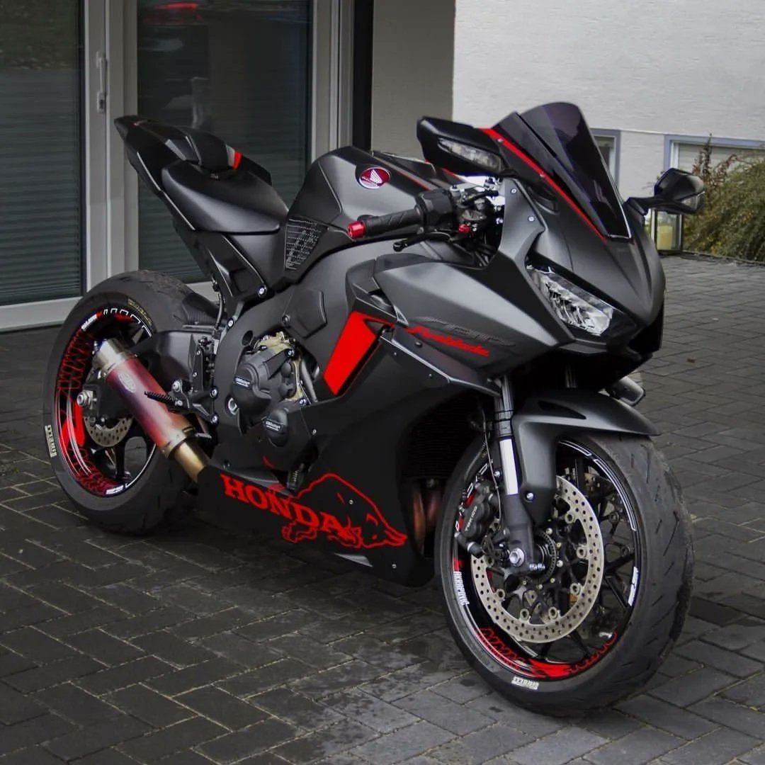 MoreMotorcycles tweet picture