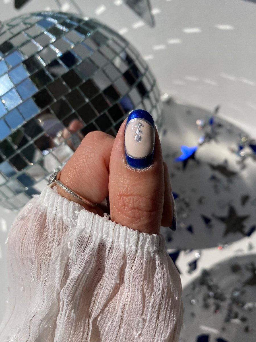Stephgrosse18's tweet photo. Happy Midnights eve! Taylor posted her midnights manicure so I have to post MY midnights manicure! ✨🕛💙@taylorswift13 @taylornation13 #TaylorSwiftMidnights #taylornation #MidnightsTaylorSwift #Midnights #MidnightsTS #midnightsmanicure https://t.co/TBoUYmL1MC