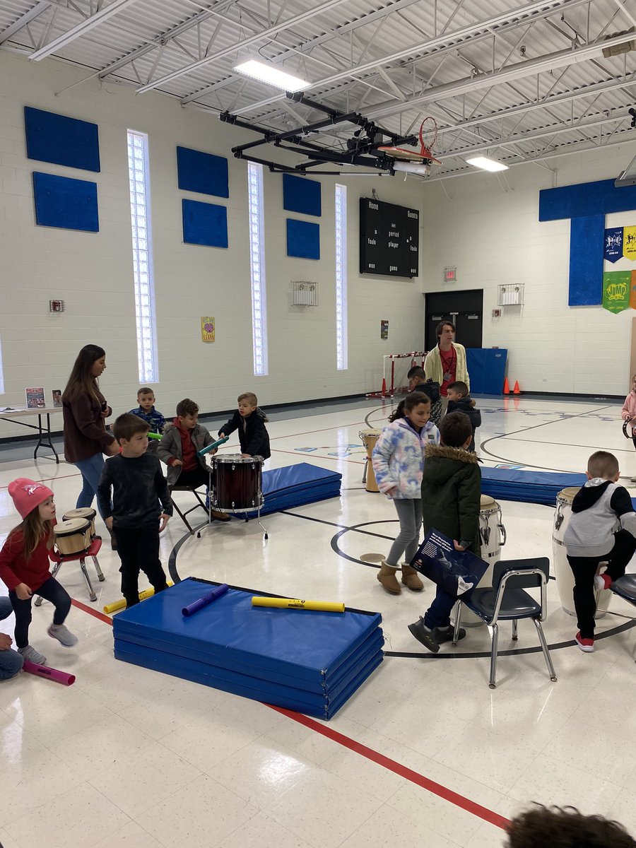 NightingaleJeff's tweet photo. Great times at the PFE Fall Fest! Thanks to all our families and volunteers! #prairierocks #osd135 #bethereason135 https://t.co/kfcCQOuATj