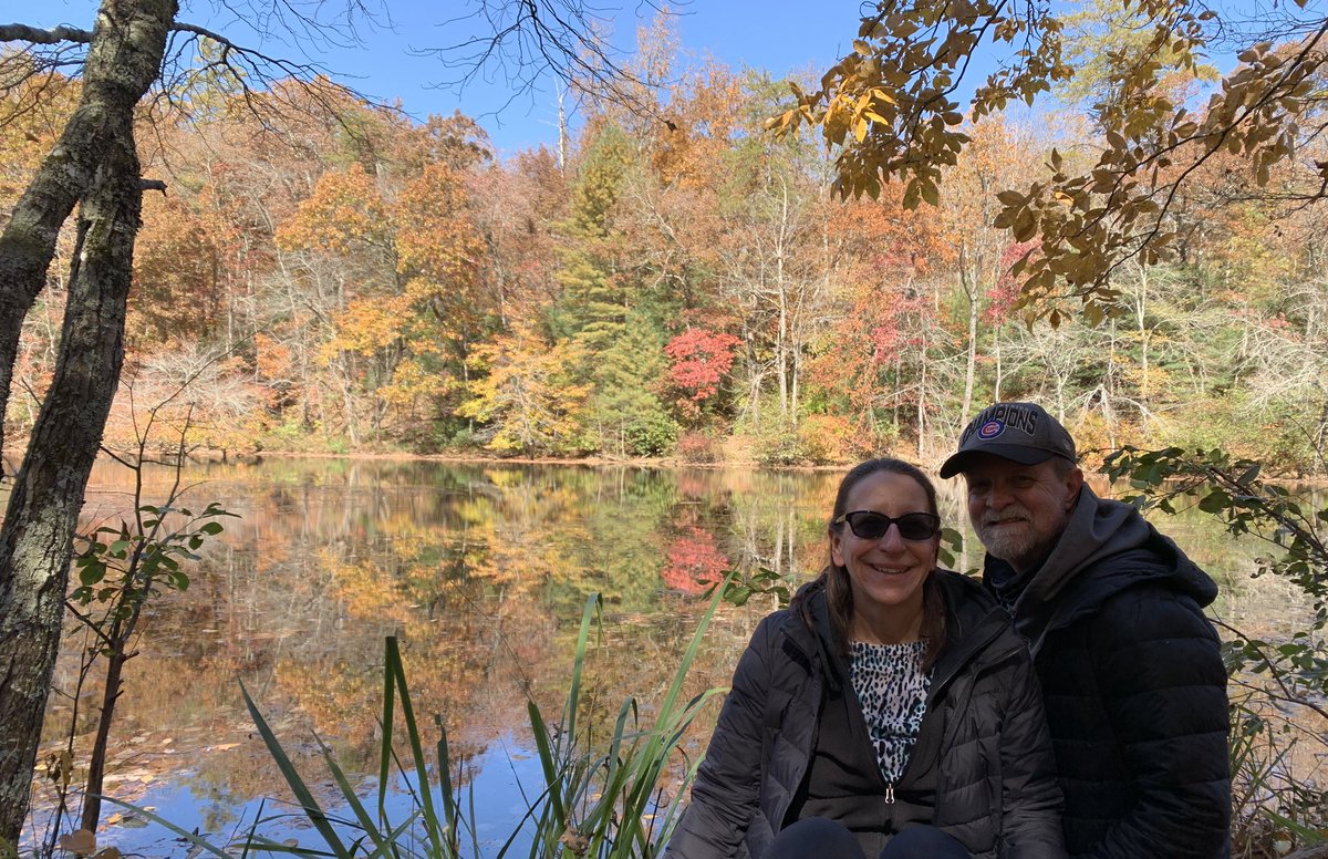 mariapwalther's tweet photo. Sad to say good-bye to our daughter & to the gorgeous fall colors in @GreatSmokyNPS. #FallBreak22 https://t.co/UN858hiR6x