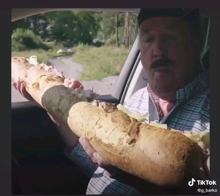 goofypeterahh's tweet image. So jealous of this sarnie, the whole photo is a vibe. One day I shall start a TV show with two mates just to get an experience like this. #lordjezza #longbread #yum