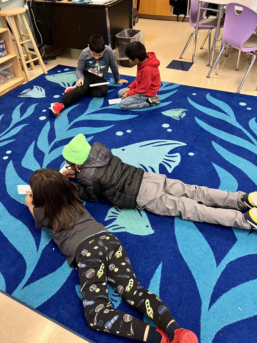 SterlingElemen1's tweet image. 3rd Graders practiced their fluency excerpts with a buddy today!  Next up…class audiobook! 🗣️ 🎤 📖  @ELeducation @CharMeckSchools  #Module1 #YesWeCan #SiSePuede #sterlingpride🐯