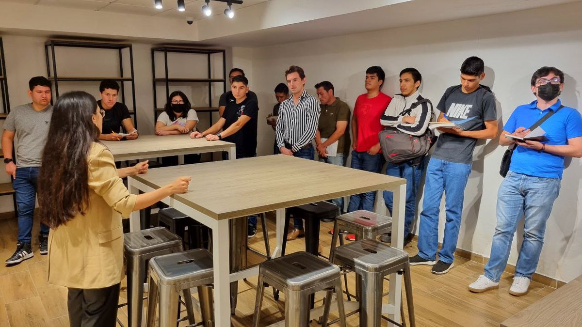 redi_jalisco's tweet photo. En #REDiAMG contamos con la visita de los estudiantes de Informática y la especialidad de Innovación del Tecnologíco Mario Molina Campus El Grullo https://t.co/uj4ASBJhHi
