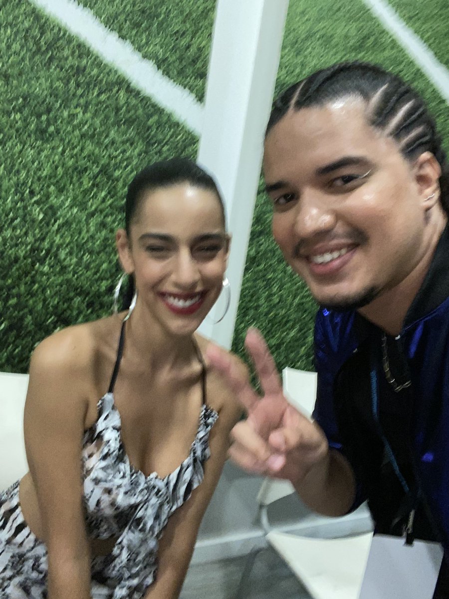 xerickallan's tweet photo. Saiu a cobertura que fiz com @LombradoDiCafe para a Rádio Universitária. O podcast é dividido em 2 partes e tem entrevista com váários artistas que tocaram no @festivalmada. Em breve teremos mais conteúdo. #tbtMADA

Parte 1: https://t.co/CoPPZZ2QAX

2: https://t.co/NW33DqYbIs https://t.co/bAuADElHRq