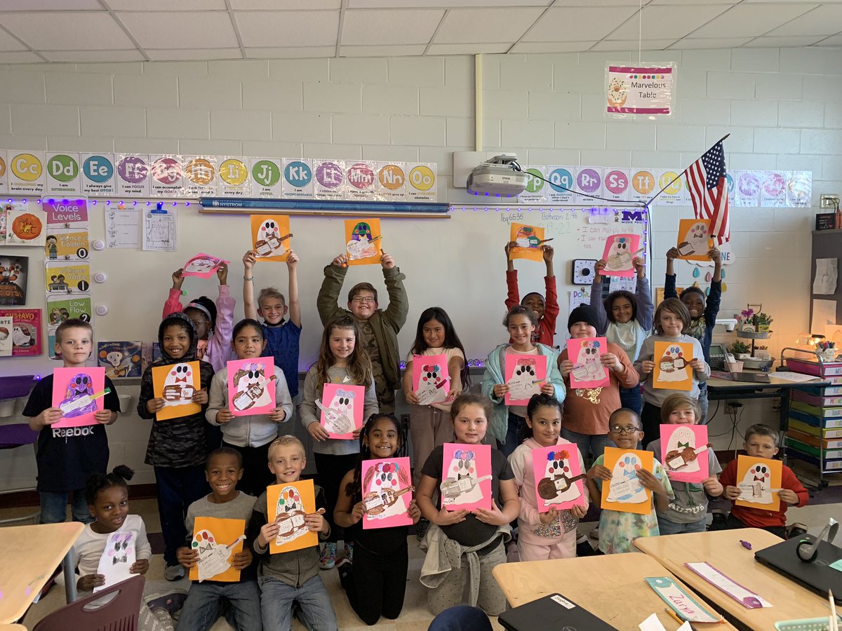 MrsSmithsSquad_'s tweet photo. We read Gustavo the Shy Ghost and discussed what makes us glow! Then of course made this cute craft to go with it! So enjoyed hearing what makes each of these 3rd graders “glow”! 💜
#MiddieRising #RiseWithUs #thirdgradesquad https://t.co/UejFVBDqxQ