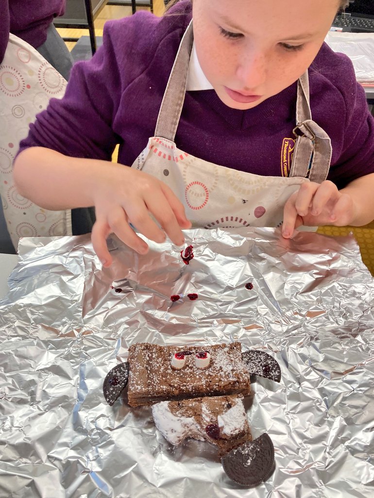 ThomondCommColl's tweet photo. Halloween fun has begun in the Home Economics Room! First years have been busy preparing some spooky Bat Brownies for all to enjoy! 🎃👻🦇😋#halloweenfun #baking #studentlife #GoTCC @LCETBSchools https://t.co/nBDWddgHof