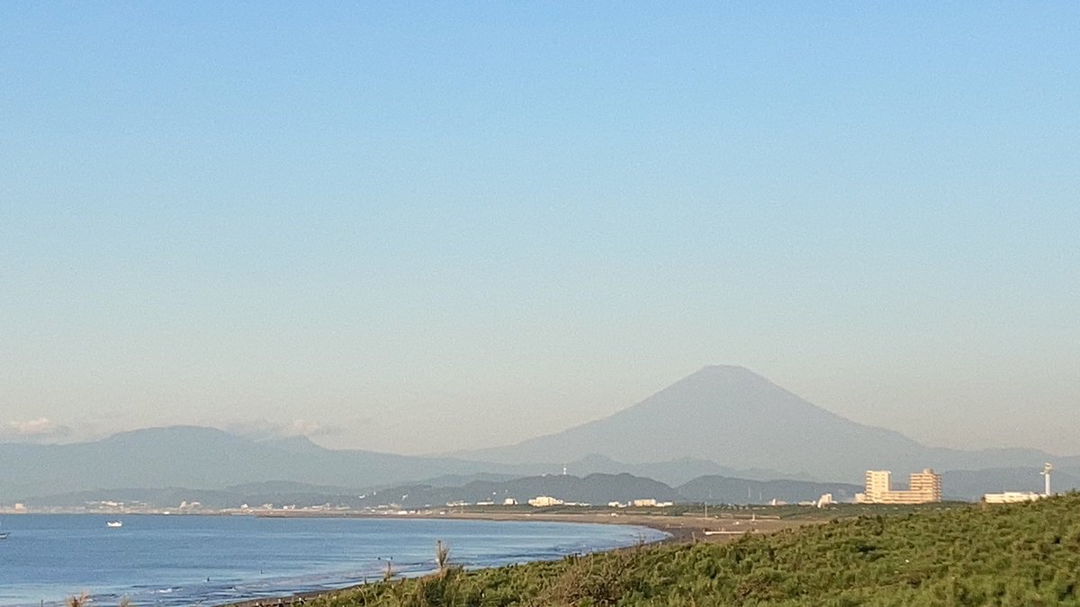 doremihasora's tweet photo. 青い富士山 https://t.co/UFVbhpgHGh