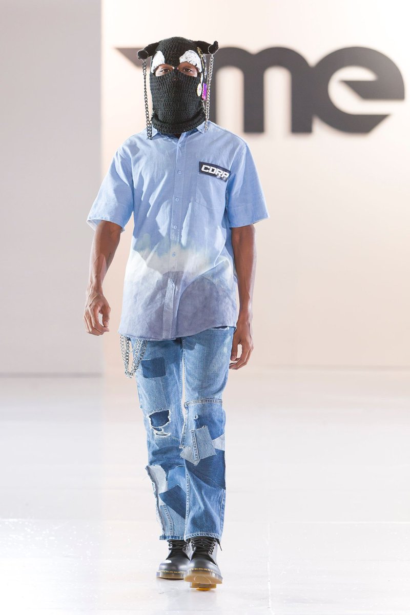 KoriVoltaire's tweet photo. They can't be me, so they envy.

Designer: @_creativedrip 
Mask: @whotfiscyn 

#LAFW https://t.co/uFtaGUvX9u