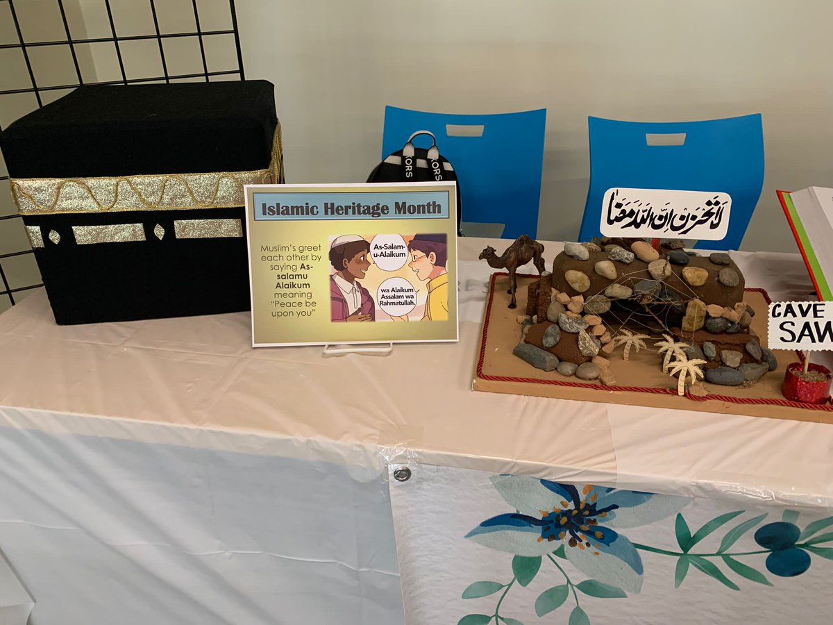 LajnaVBCCanada's tweet photo. The Ahmadiyya Muslim Women Students Association [AMWSA] @SFU exhibits the rich heritage, culture, traditions, and beliefs of Islam at Simon Fraser University. 

Check it out for yourself!
#IslamicHeritageMonth #IslamAhmadiyyat @rashid_daniaa @SFUcentral https://t.co/B86BIYCKV9