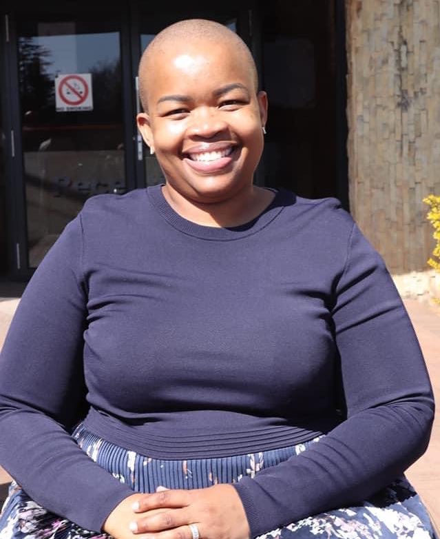 my013News's tweet image. BREAKING: Nkangala district municipal manager Maggie Skhosana has been kidnapped outside at the gates of the municipality Thursday morning (20 Oct 22). Sources say Skhosana was accosted by men travelling in a car with blue lights. Her vehicle and wheelchair recovered on KRIEL Rd