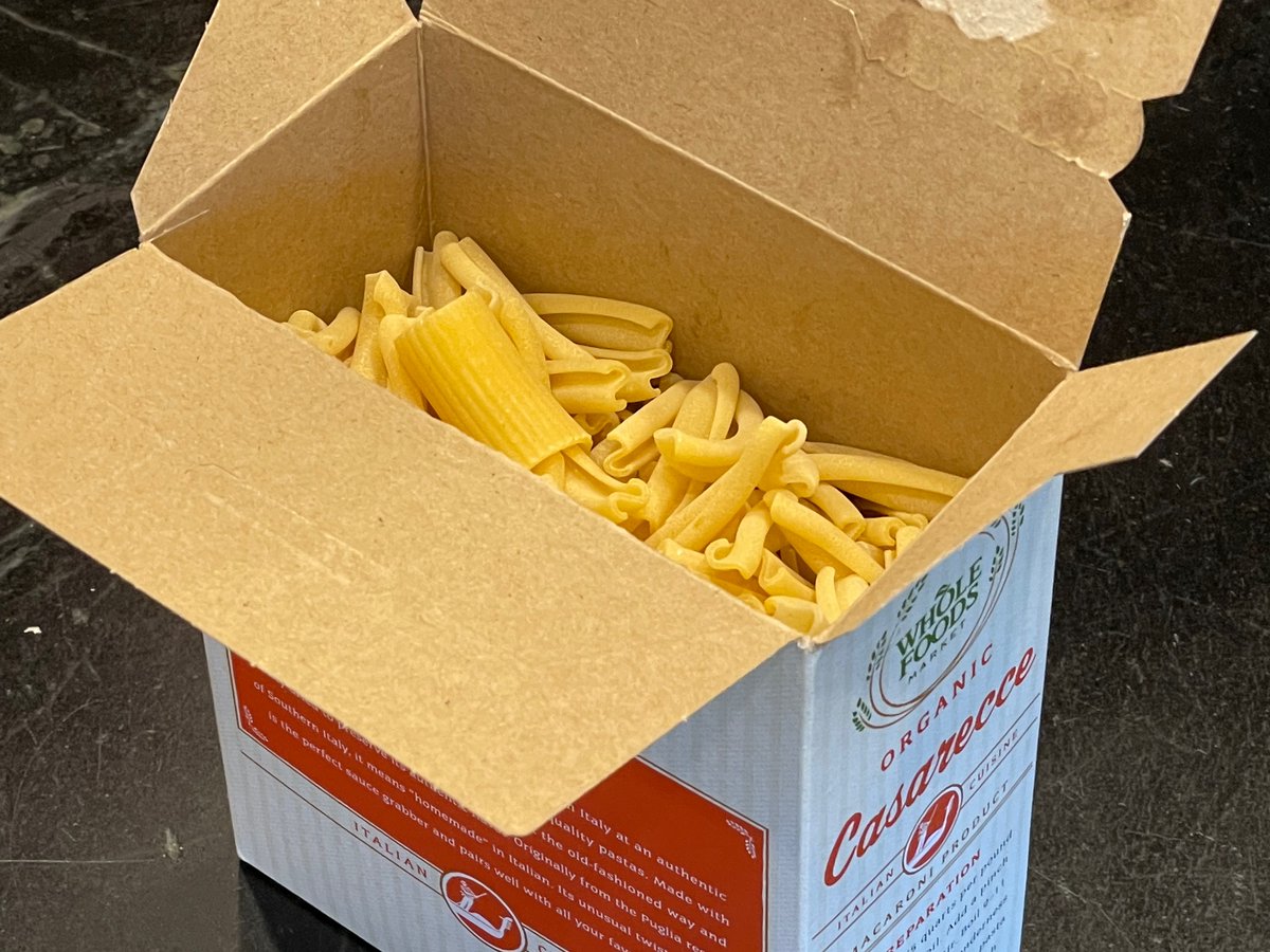 CKEveland's tweet photo. While there has always been name-calling and bullying (“Pigatoni,” “Rigso”), @instagram culture has only increased the pressure to conform to an unrealistic Casarecce ideal. https://t.co/QUPf8pI0kf