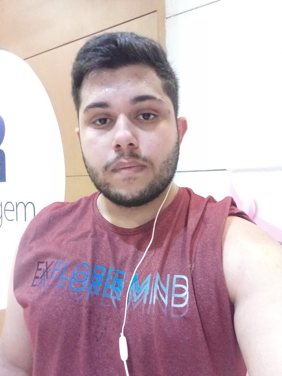 PedroSilvasz129's tweet photo. Calor tá foda mané #cadeofrio https://t.co/3zKGkpO2Wr