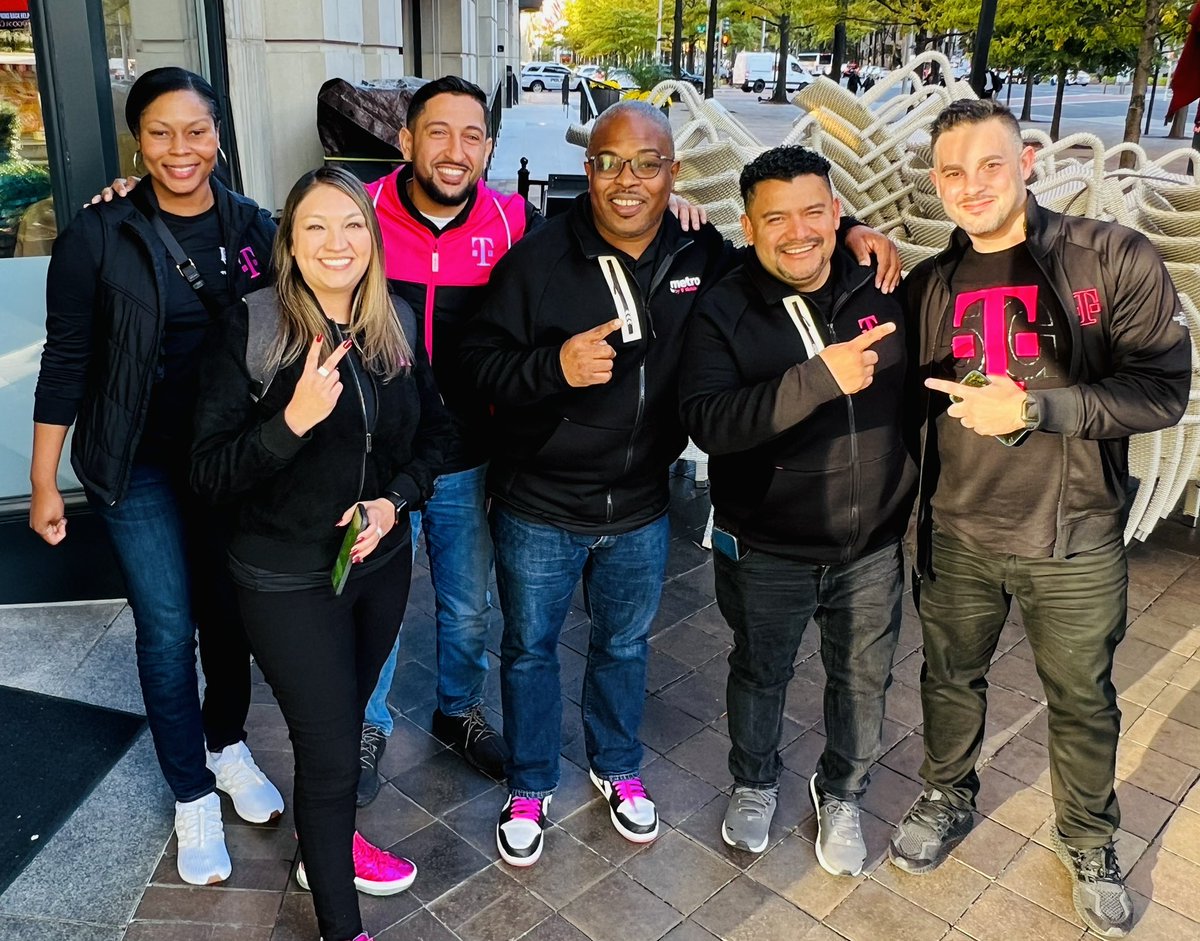 Downtown Larry Brown (@magentacoach) on Twitter photo 🗣️ It was a pleasure being a part of this round table with these amazing leaders 🔥❤️ #T100 #SMRA <a href="/JonFreier/">Jon Freier</a> <a href="/NaifAbdullah26/">Naif Abdullah</a> <a href="/SellPhones4/">EB</a> <a href="/kcampbel46/">Kevin Campbell</a> <a href="/TMobile/">T-Mobile</a> <a href="/jeafig/">Jeannette F</a> 🗣️ It was a pleasure being a part of this round table with these amazing leaders 🔥❤️ #T100 #SMRA <a href="/JonFreier/">Jon Freier</a> <a href="/NaifAbdullah26/">Naif Abdullah</a> <a href="/SellPhones4/">EB</a> <a href="/kcampbel46/">Kevin Campbell</a> <a href="/TMobile/">T-Mobile</a> <a href="/jeafig/">Jeannette F</a>