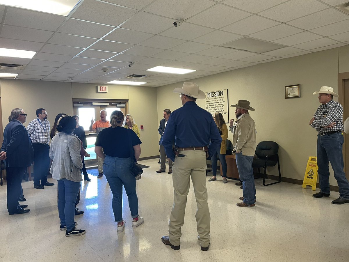 Tx Comm Jail Stand tweet media