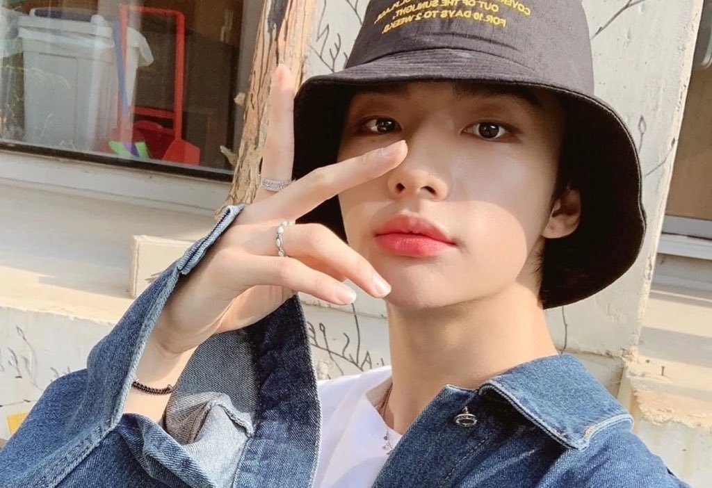 underaffair's tweet photo. Adivinen qué malandrito infiltrado ha venido a ver a su queridísima 🏹 #𝑎rcher·𝔣rom·𝚑ell っ ̫ ‹ ෆ Mi princesa está toda emo en este regreso cuando la verdad es que ha nacido de un girasol. I want 2 be part of #𝐭heℑℕ𝑉𝔘𖤍𝑙and! ☄️

 m⃨idn𝑖ght̲ 𝑣ault യ ͙ࣳ ⊹ c𝕙ris https://t.co/NWP5dgdYaE