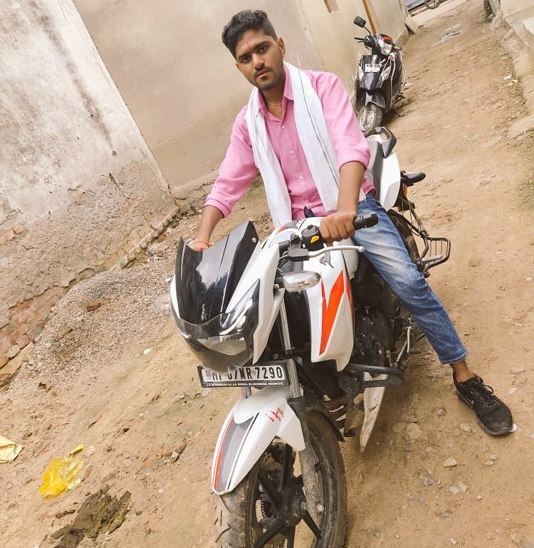 Priya_Sharma4's tweet photo. आज मेरे प्रिय मित्र अभिषेक शुक्ला जी को जन्मदिन की शुभकामनाएं हो। ईस्वर सदा खुश रखे आपको।
#HBDAbhishekshukla
@Abhishukla_INC https://t.co/xub5SseX7h
