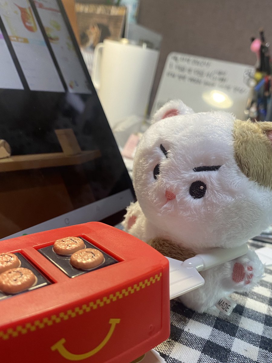 유진 tweet media