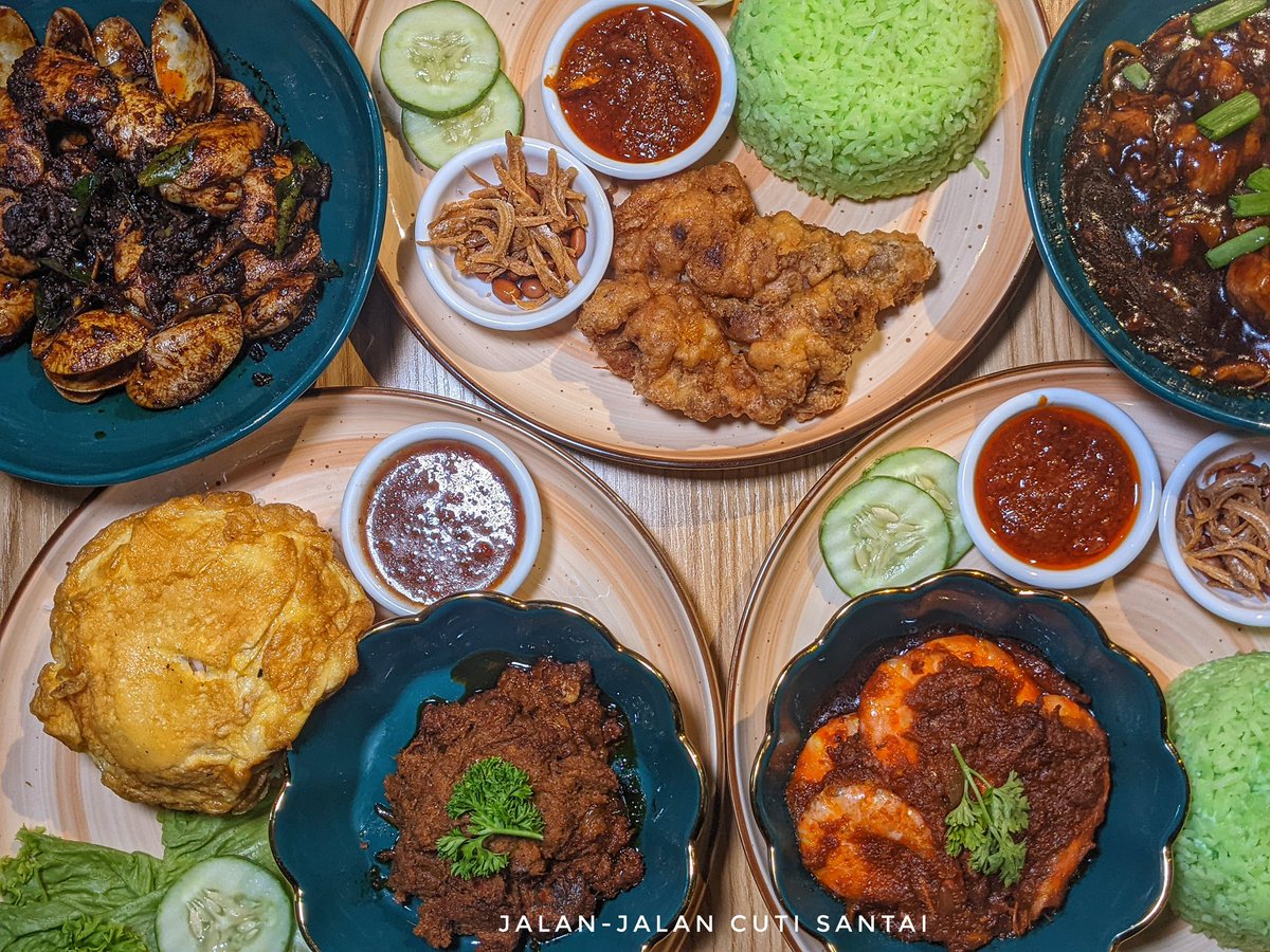MalaysianFoods's tweet photo. Hidden place Tempat makan paling Gangster dekat klang, Selangor!

Tak sangka pula sebenarnya ada Restoran yang unik baru dibuka dekat Klang! Tengok la waiters dia memang gangsters habis wehh mcm dalam cerita Peaky Blinders yang famous dekat Netflix!!

📌Hauscoffee, Klang https://t.co/7ufqf2PdlR