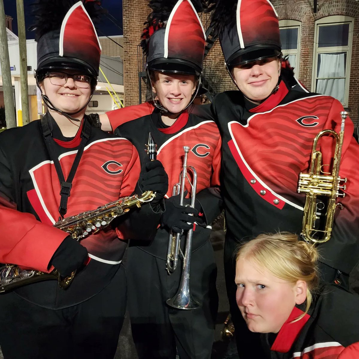 CVBand_Boosters's tweet photo. Circleville Marching Tigers at The Pumpkin Show. Great job Tiger Band! 🐾🎶🎺🎵🥁 https://t.co/jAMFWPxGPf