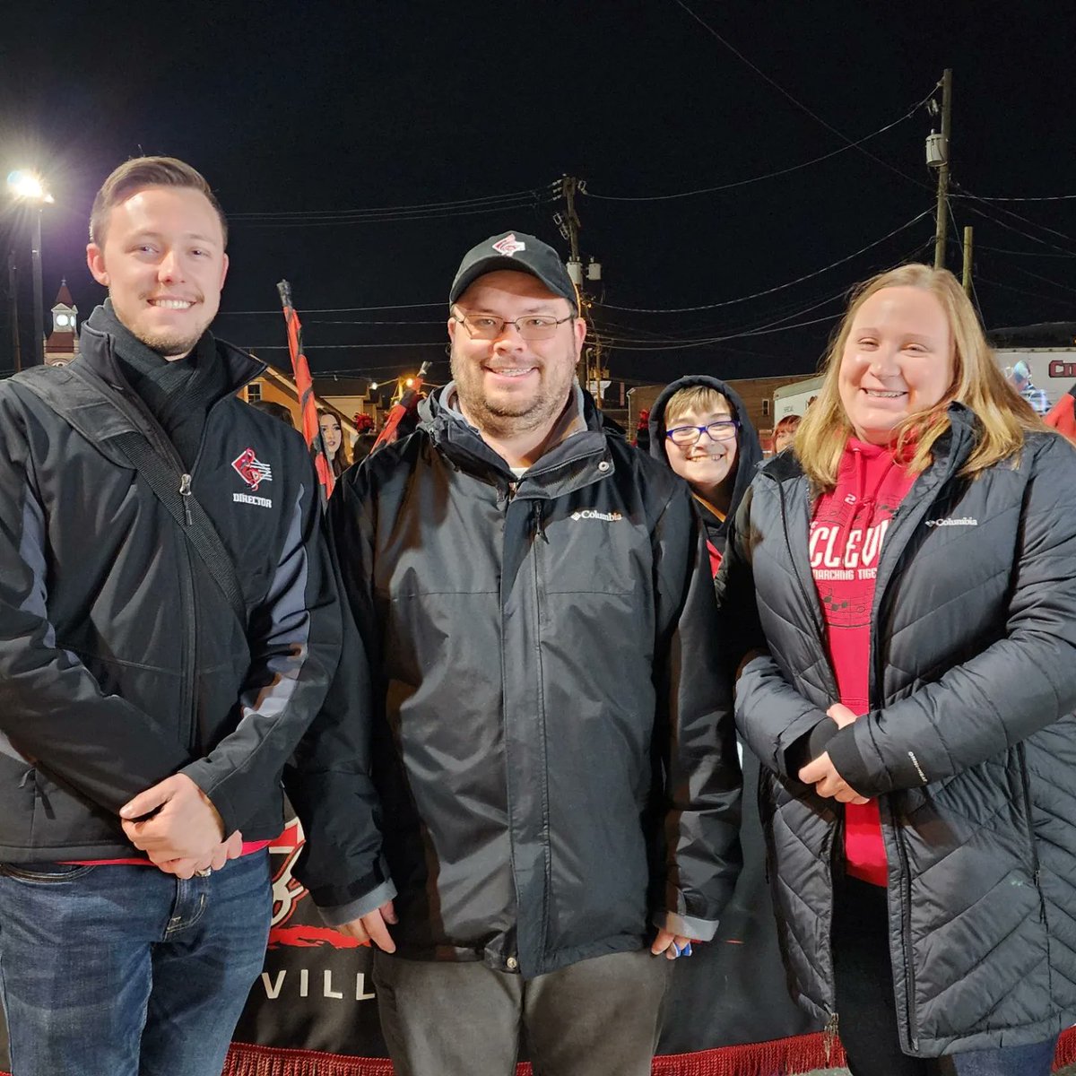 CVBand_Boosters's tweet photo. Circleville Marching Tigers at The Pumpkin Show. Great job Tiger Band! 🐾🎶🎺🎵🥁 https://t.co/jAMFWPxGPf