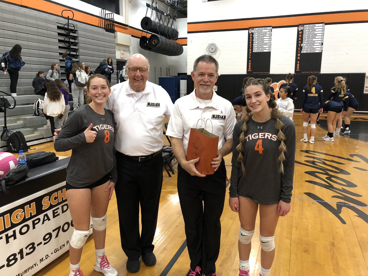 HHSTigerVB's tweet photo. Official Appreciation Day - Take 2. Thank you officials for all you do!  #OfficialsAppreciationWeek  #NJOfficialsRule @HHSTIGERS @NJSIAA @TheNJAC https://t.co/aAcuwsPQQM
